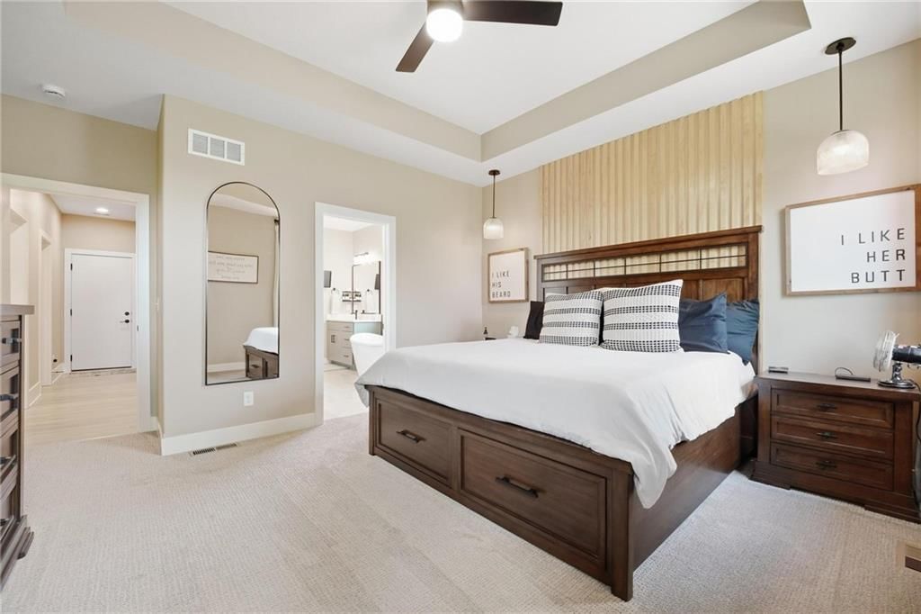202 E Maple Street — photo 31
