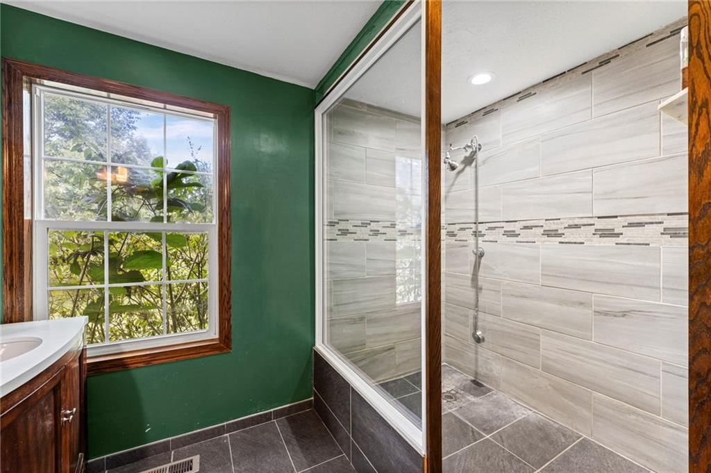 24129 Hollingsworth Road — photo 14