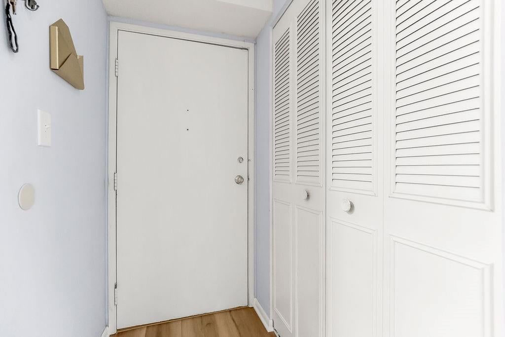 10106 W 96th-#C Terrace — photo 3