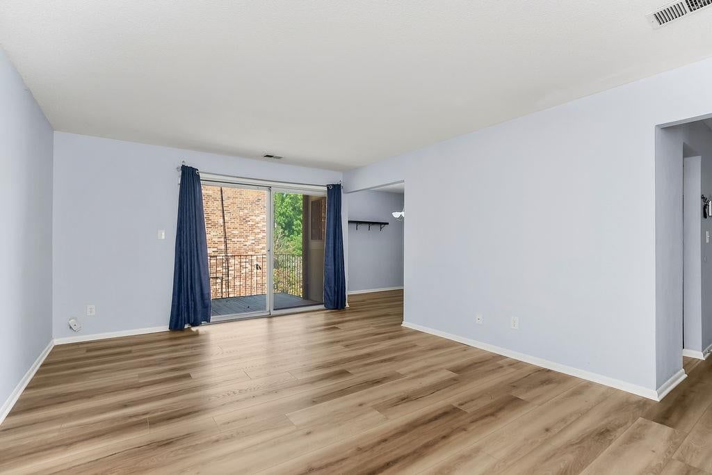 10106 W 96th-#C Terrace — photo 4