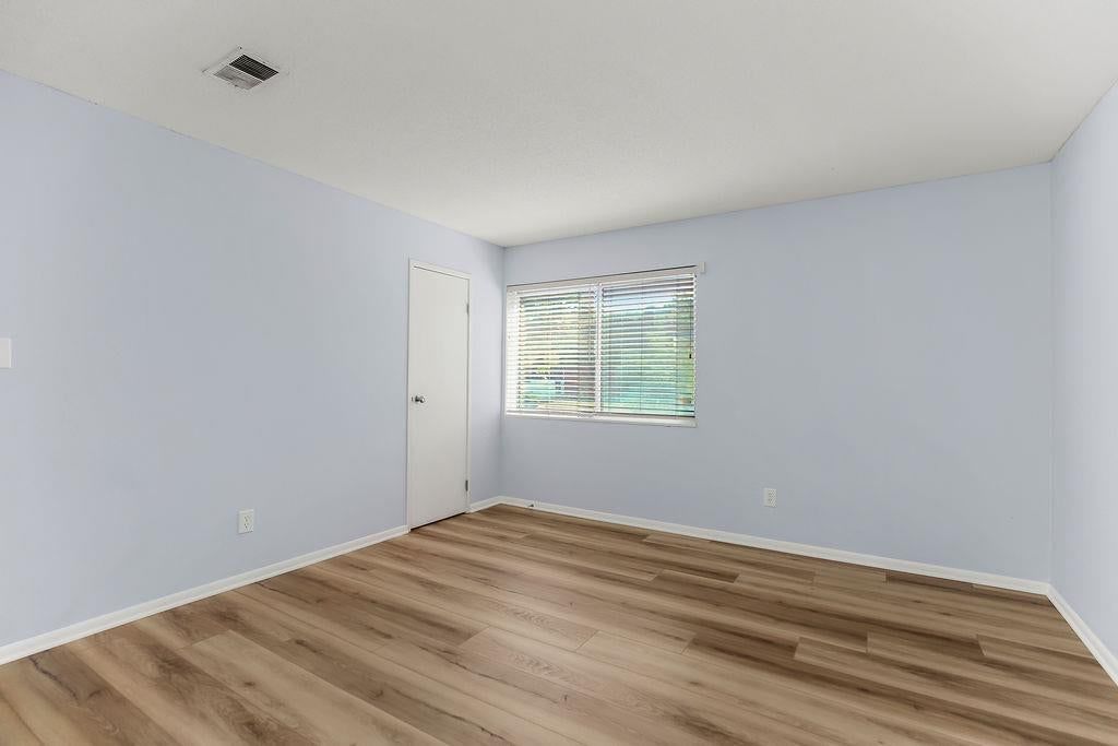 10106 W 96th-#C Terrace — photo 12
