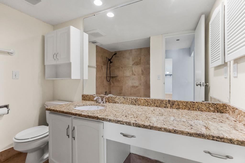 10106 W 96th-#C Terrace — photo 13