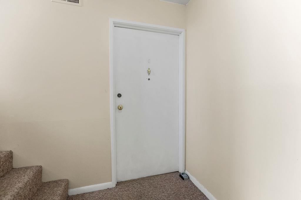 10106 W 96th-#C Terrace — photo 17