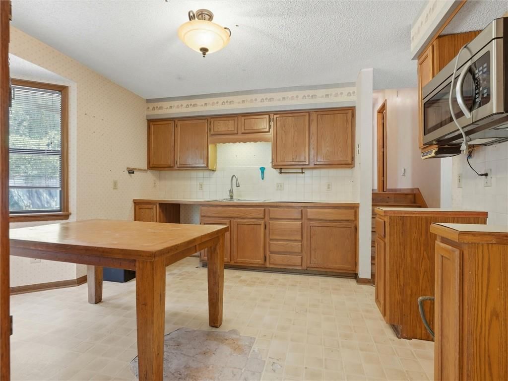 4904 NW Fisk Avenue — photo 6