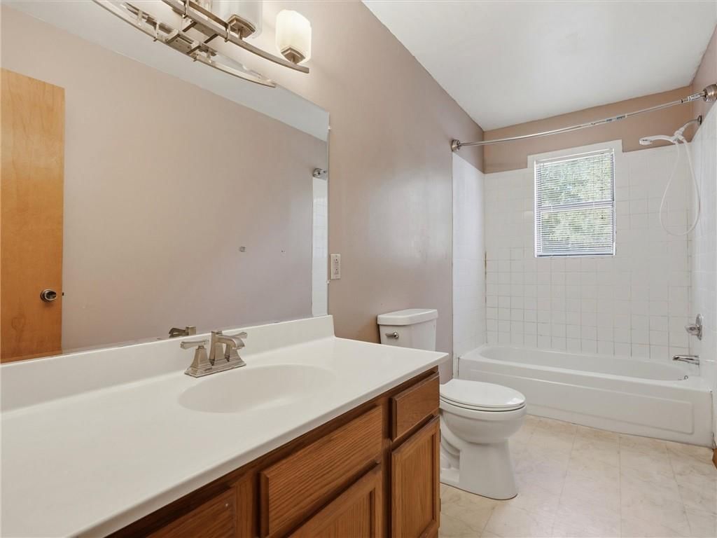 4904 NW Fisk Avenue — photo 12