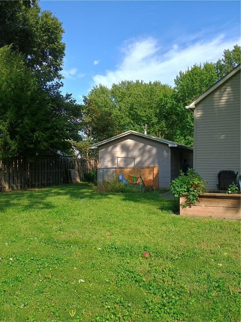 204 S 2nd Street — photo 21