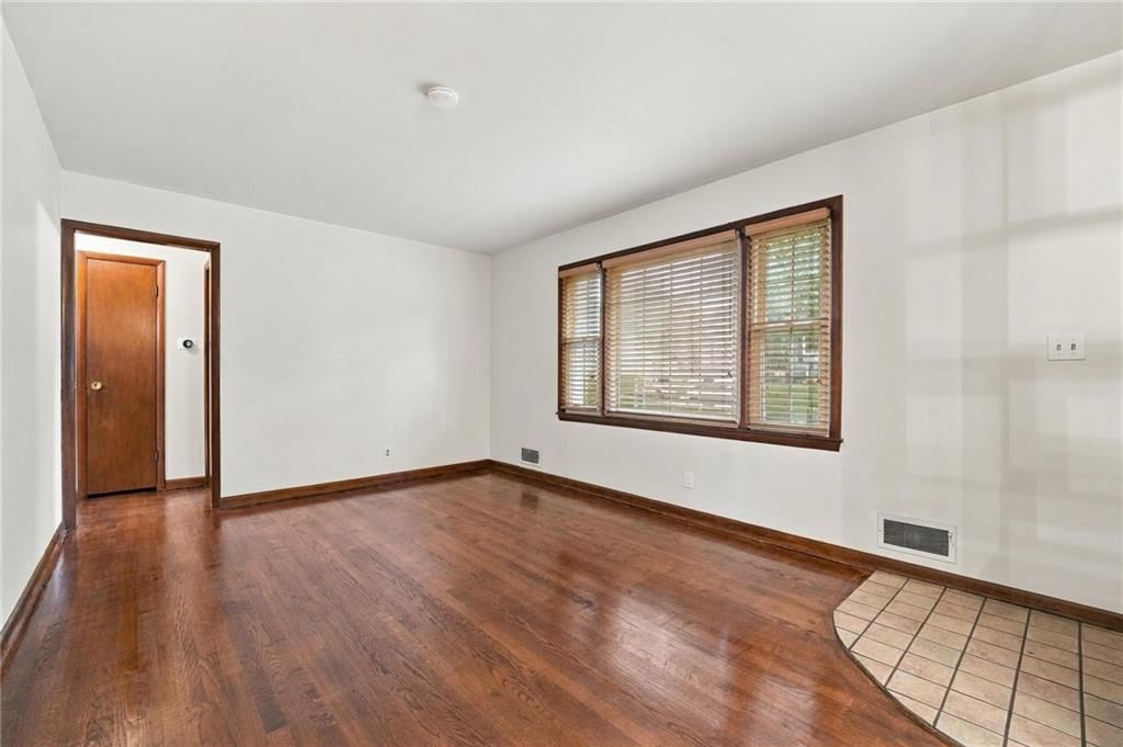 4814 Arlington Avenue — photo 10