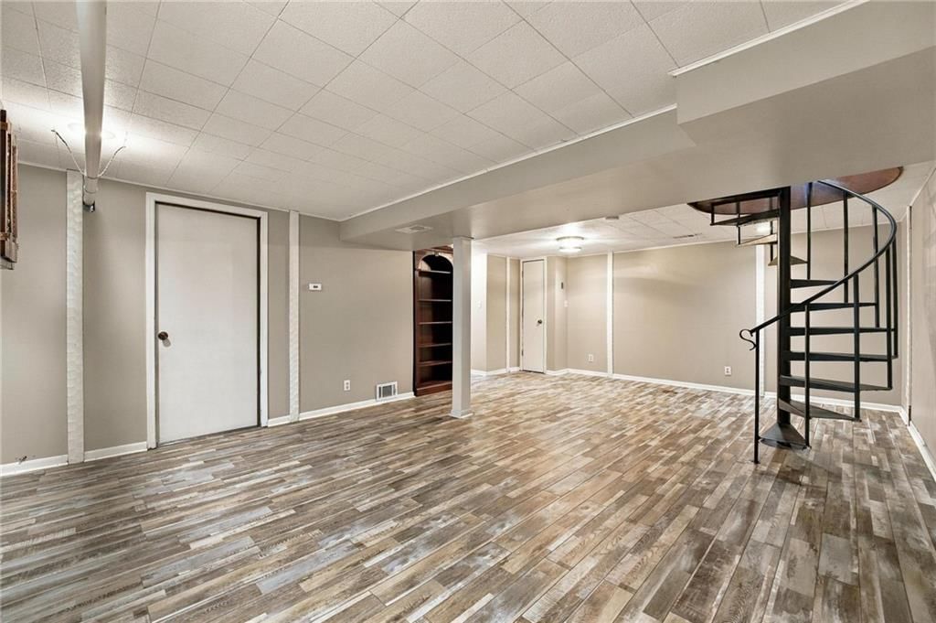 4814 Arlington Avenue — photo 26