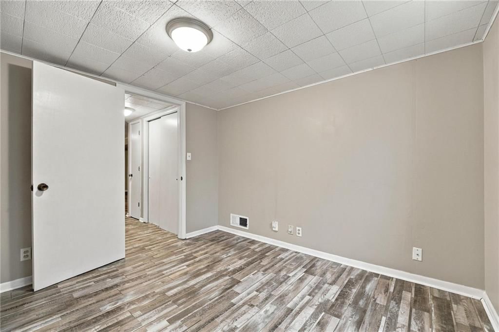 4814 Arlington Avenue — photo 32