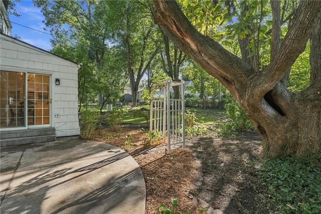 5612 Birch Street — photo 49