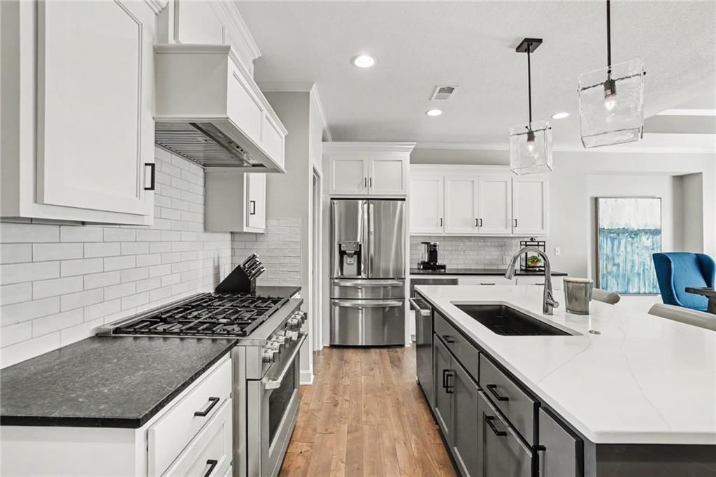 16245 Broadmoor Street — photo 8