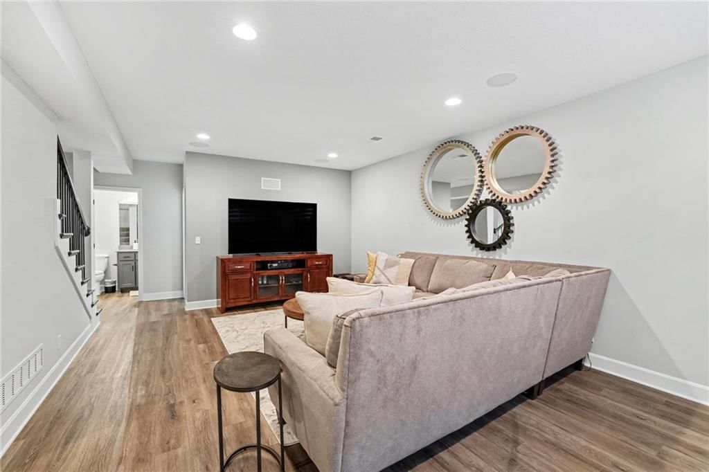 16245 Broadmoor Street — photo 19