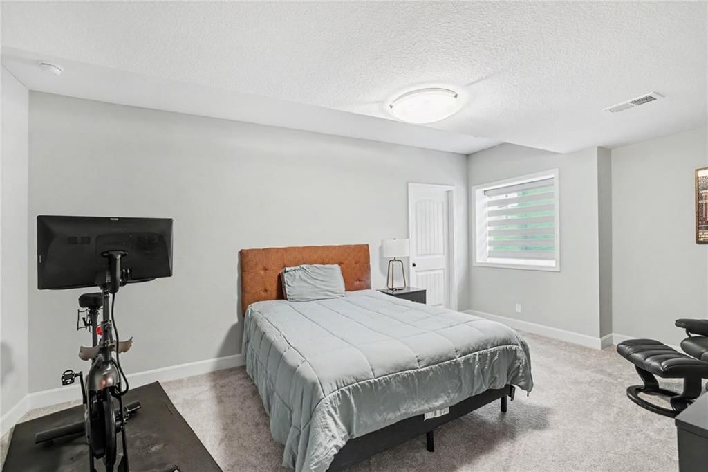 16245 Broadmoor Street — photo 25