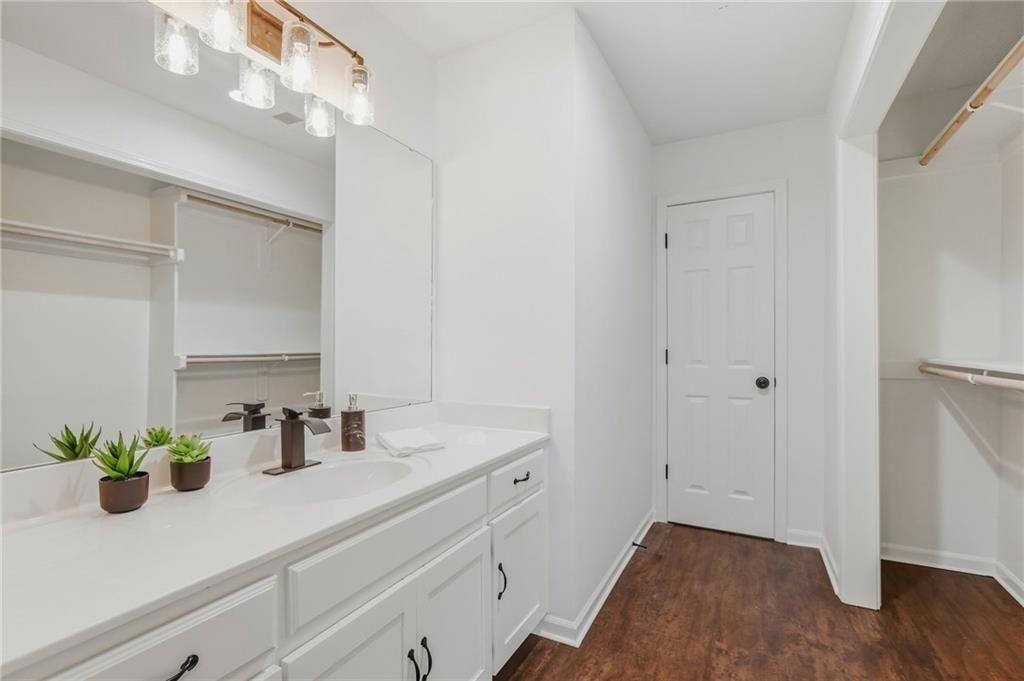 7707 W 149th Street — photo 23