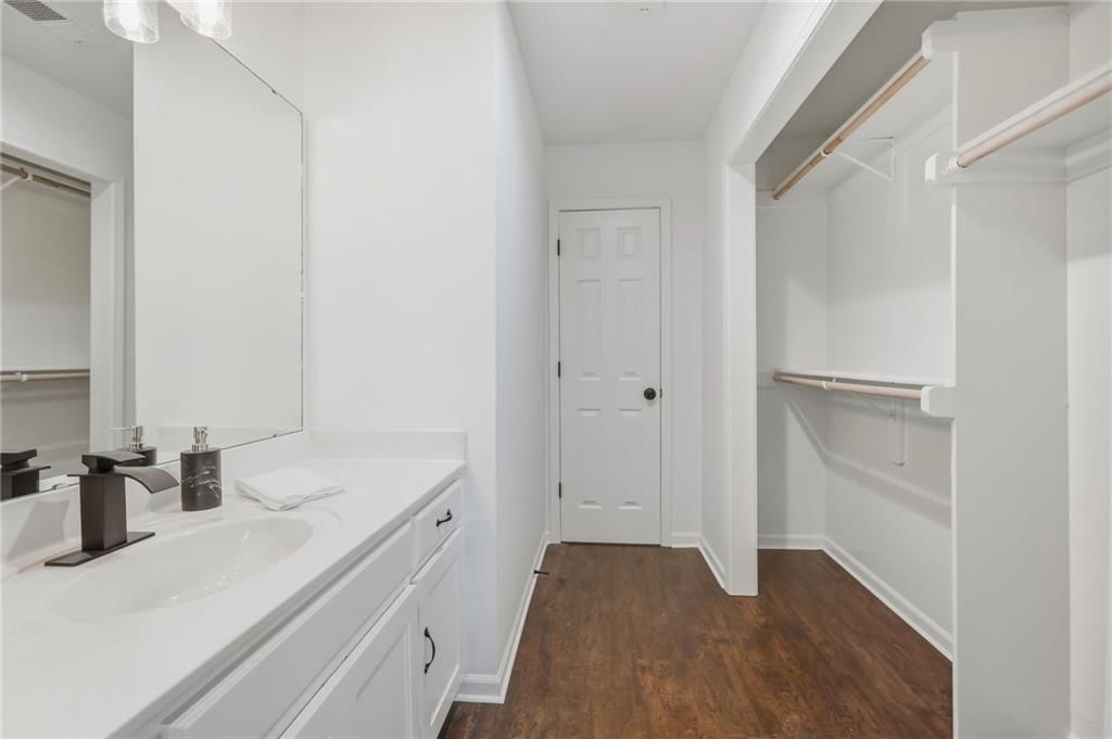 7707 W 149th Street — photo 24