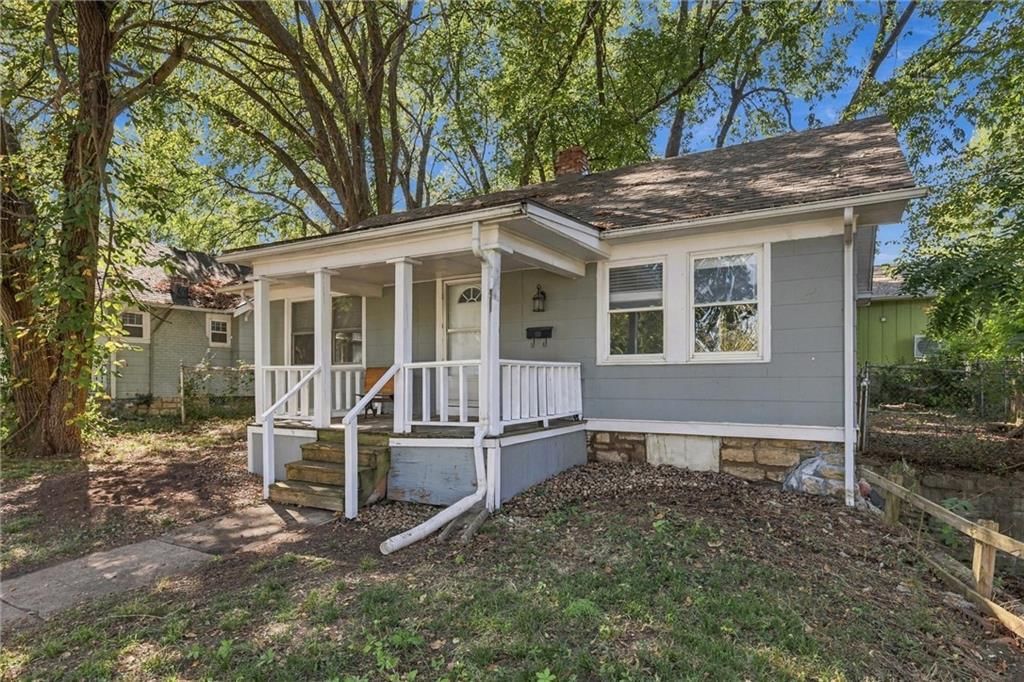 6104 Tracy Avenue, Kansas City, MO: listing photo 2