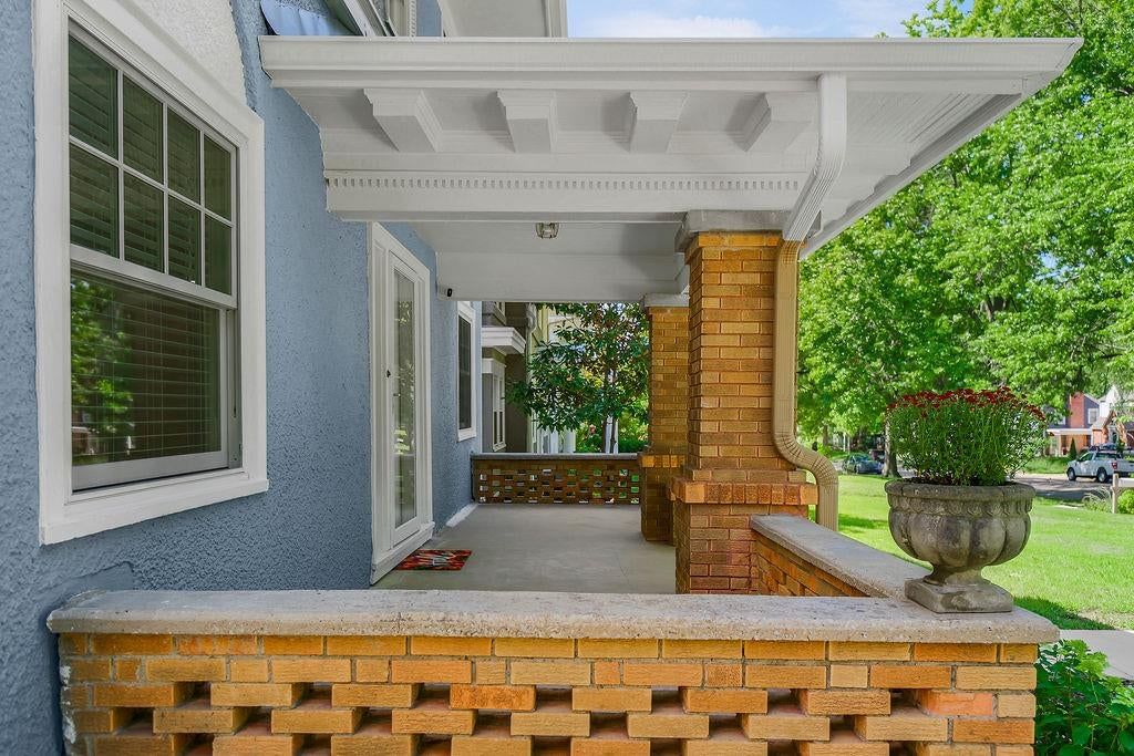 809 W Gregory Boulevard, Kansas City, MO: listing photo 3
