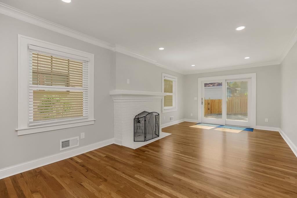 809 W Gregory Boulevard, Kansas City, MO