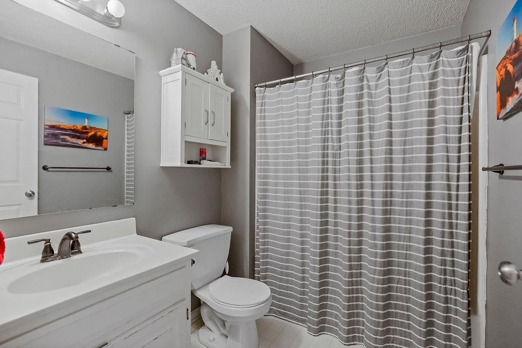 7328 N Corrington Avenue — photo 17