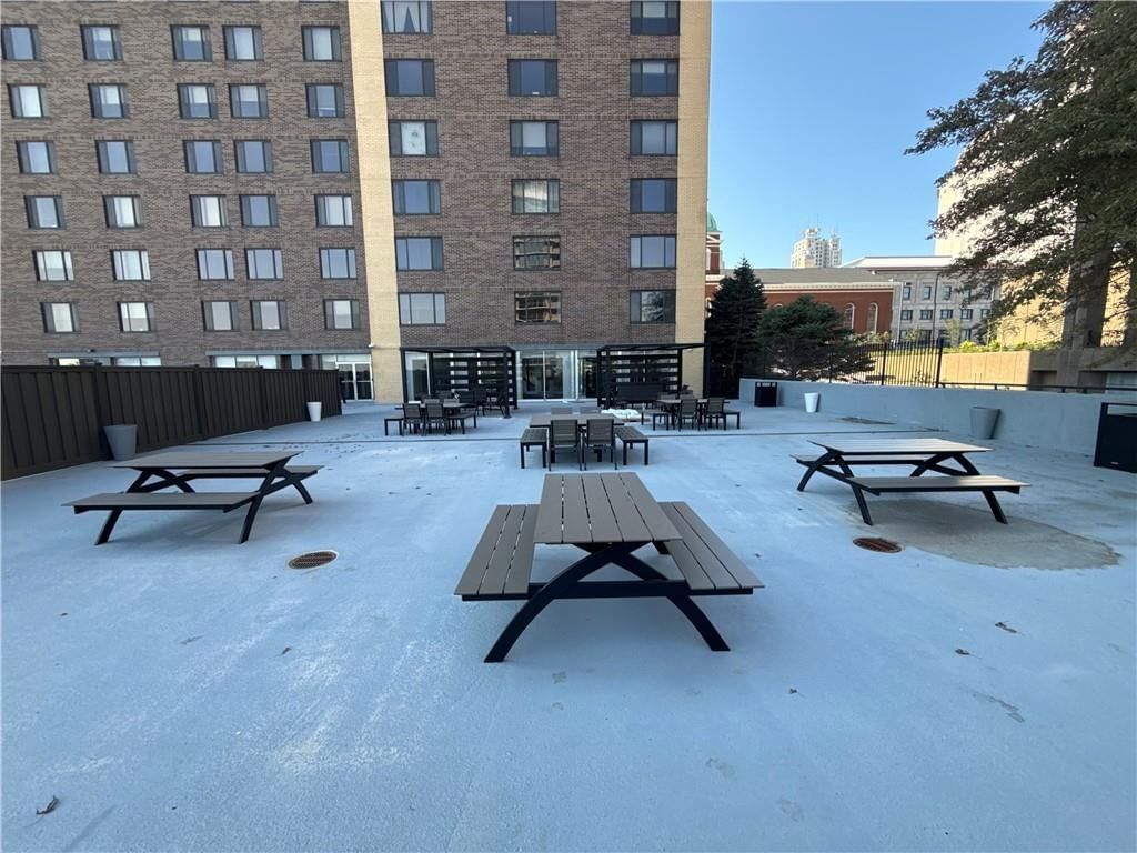 600 E 8th Street — photo 18