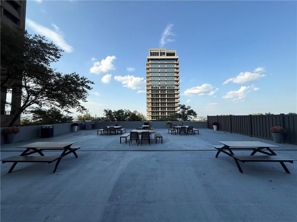600 E 8th Street — photo 22