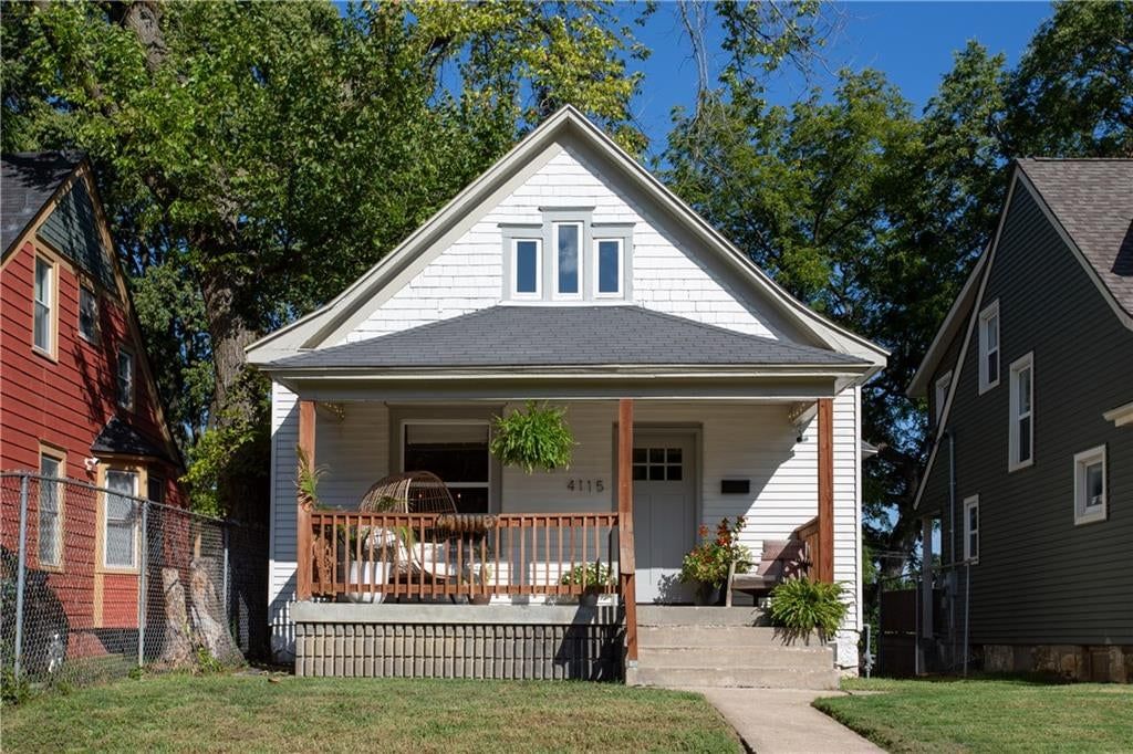 4115 TRACY Avenue — photo 1