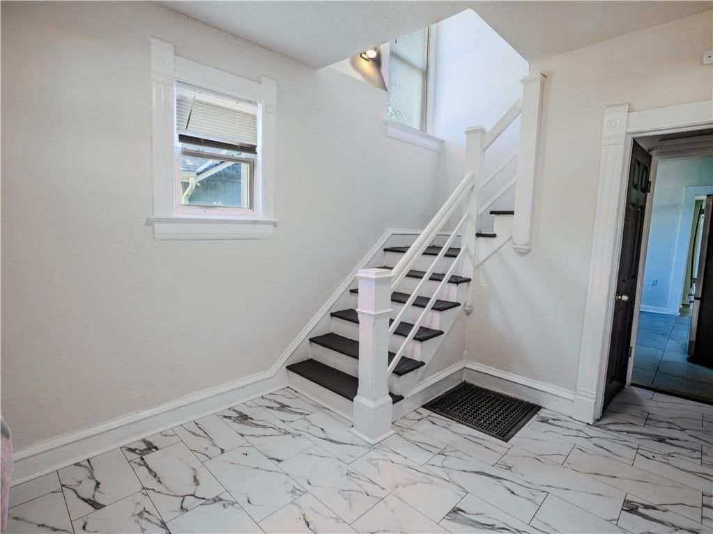 2011 MONTGALL Avenue — photo 10