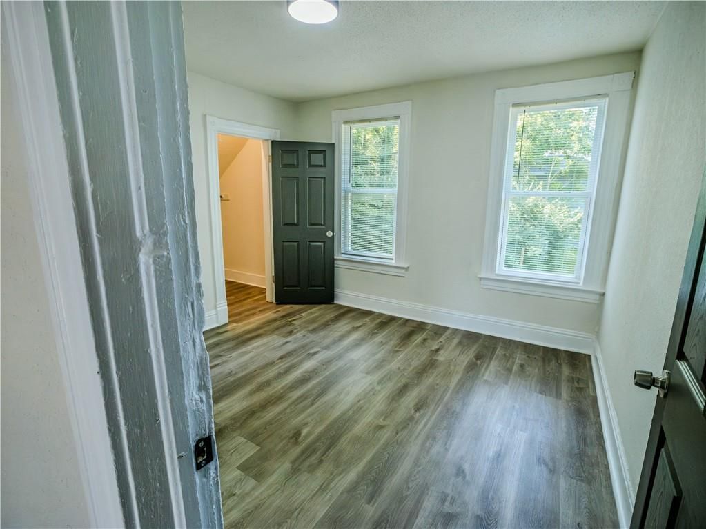 2011 MONTGALL Avenue — photo 13