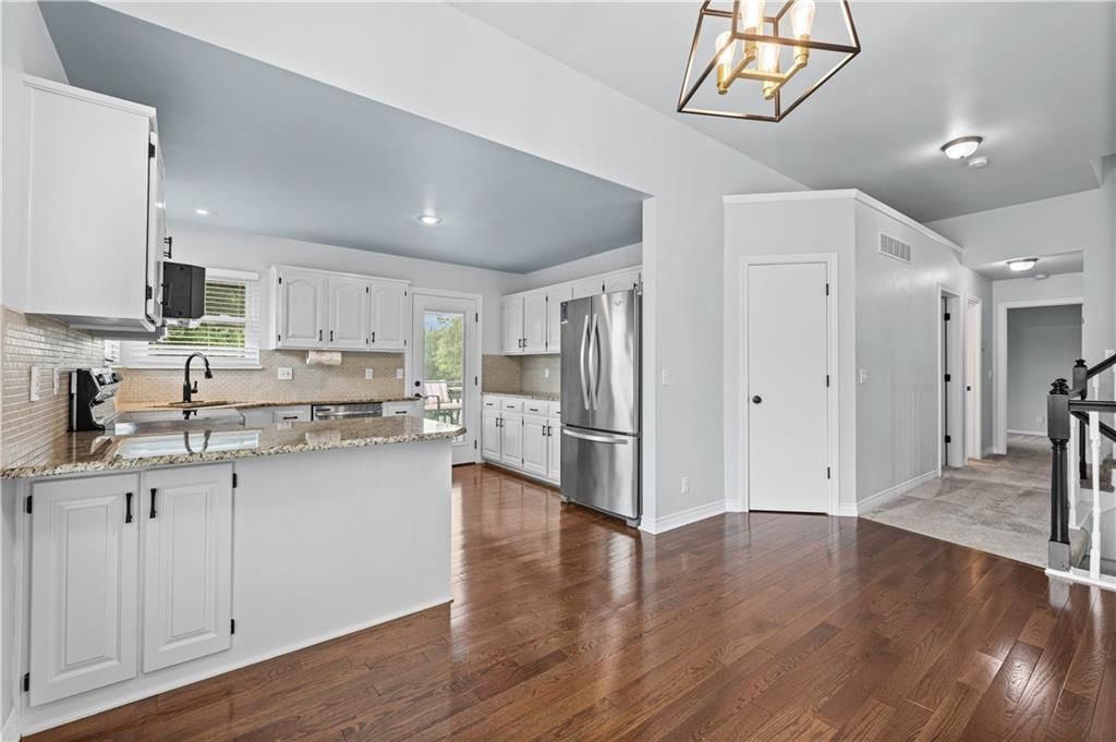 21415 W 52nd Street — photo 8