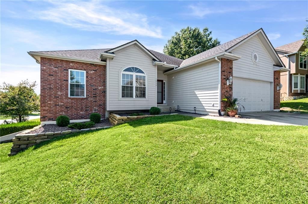 1608 NE Craigievar Court — photo 2