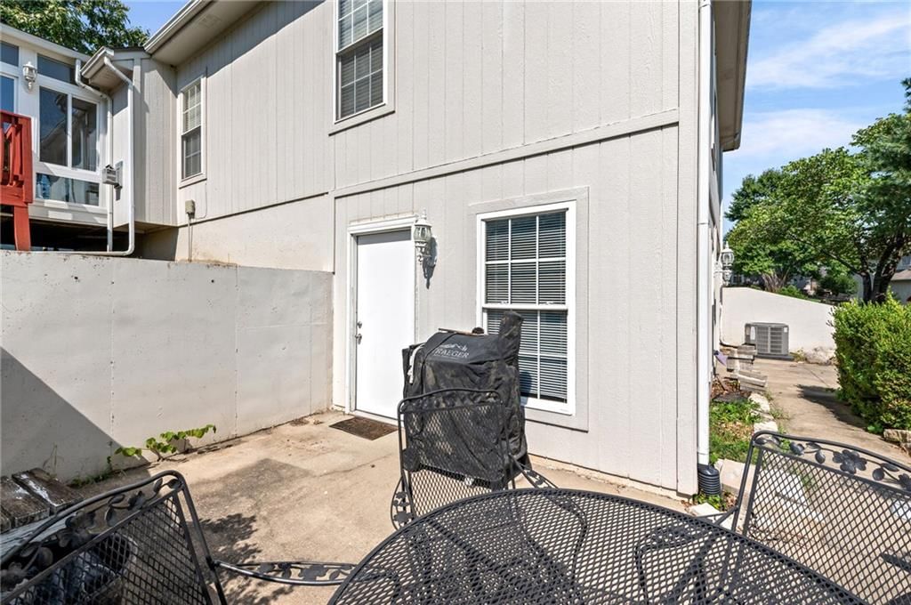 1608 NE Craigievar Court — photo 36