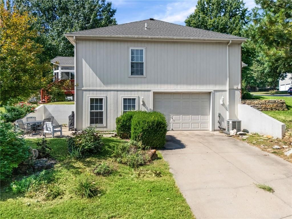 1608 NE Craigievar Court — photo 37