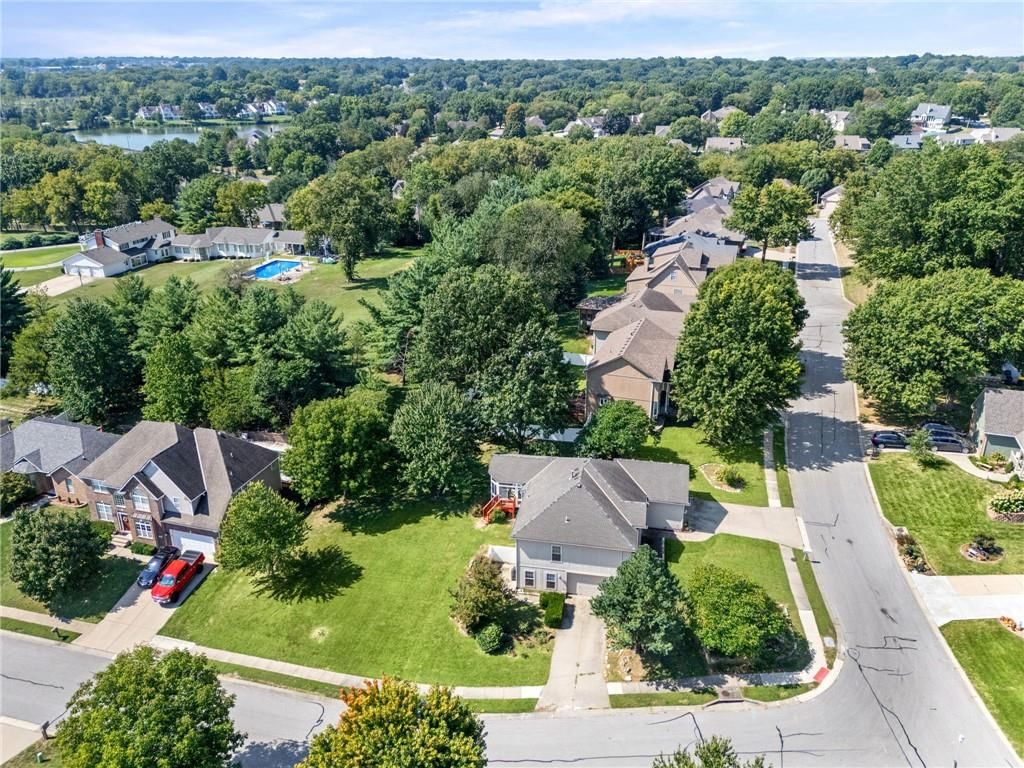 1608 NE Craigievar Court — photo 40