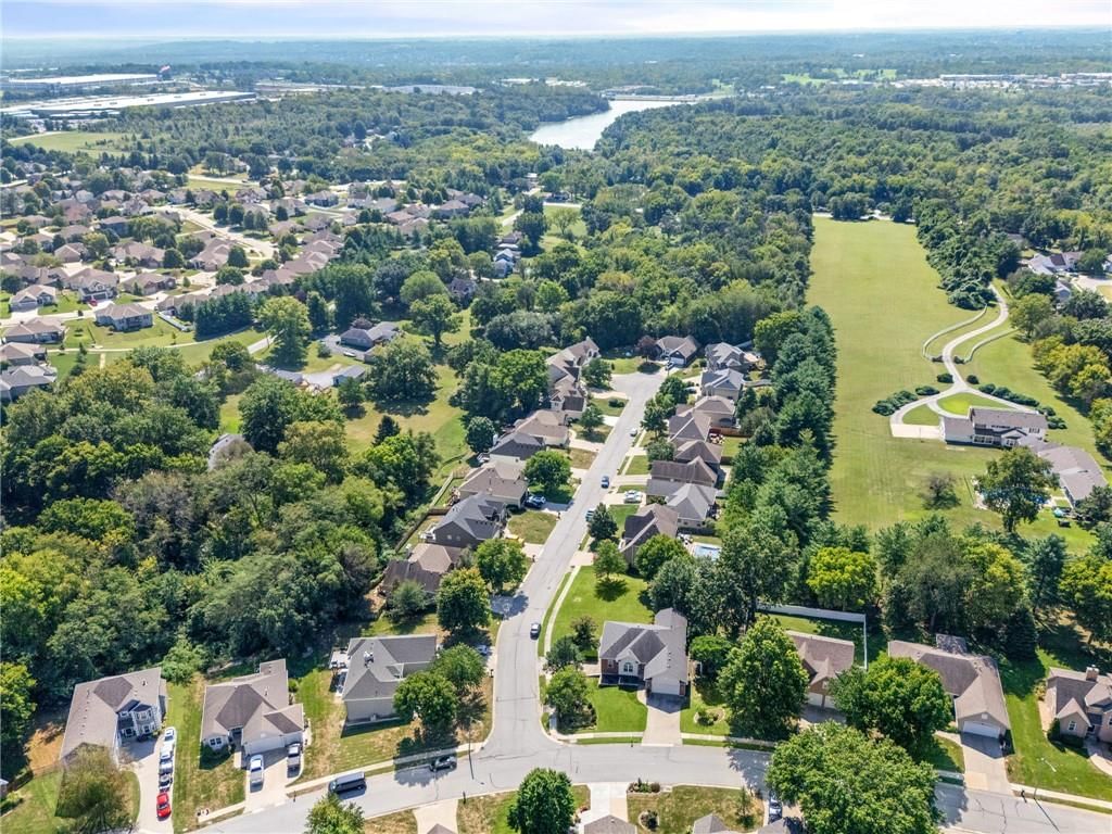 1608 NE Craigievar Court — photo 43