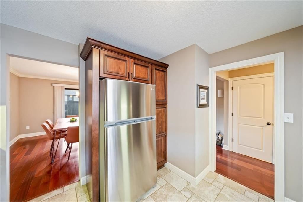 10242 Foster Street — photo 18