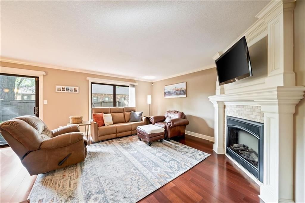 10242 Foster Street — photo 22