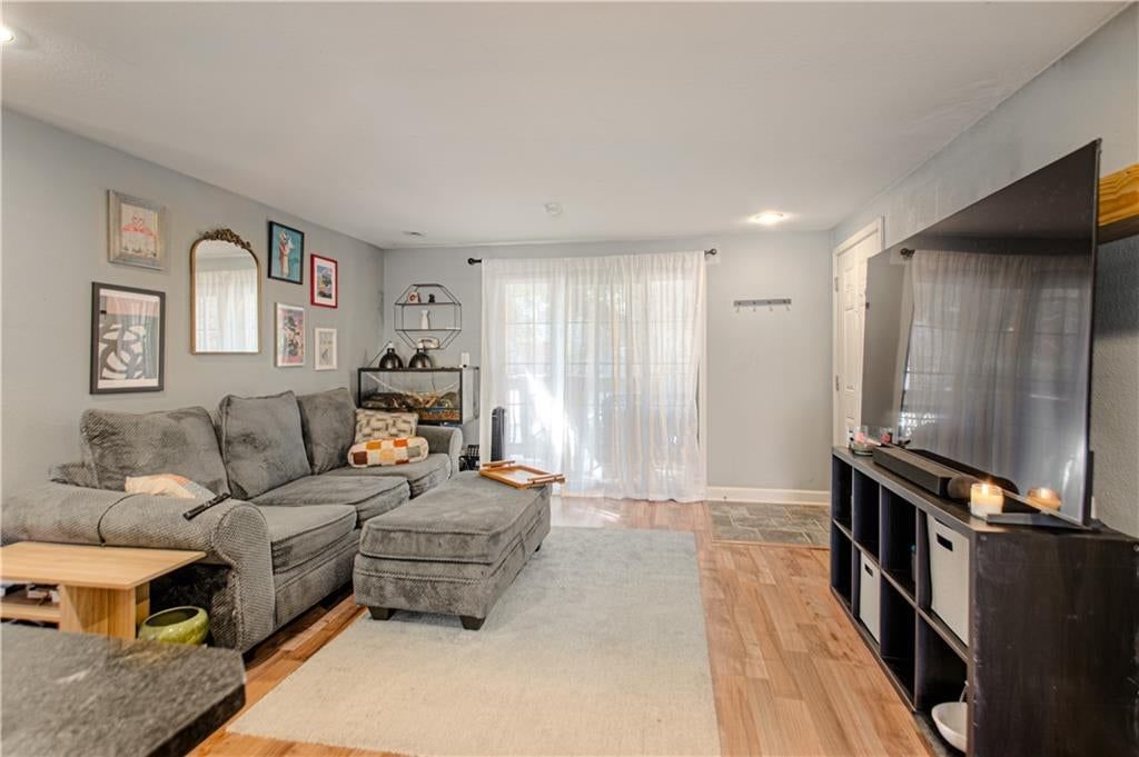 4529 Holly Street — photo 6