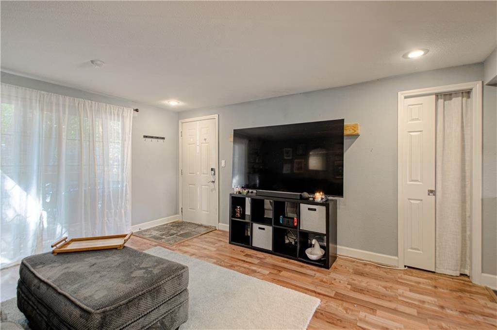 4529 Holly Street — photo 7