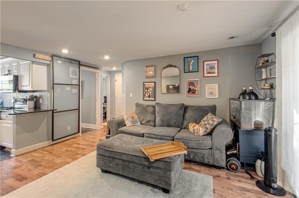 4529 Holly Street — photo 8