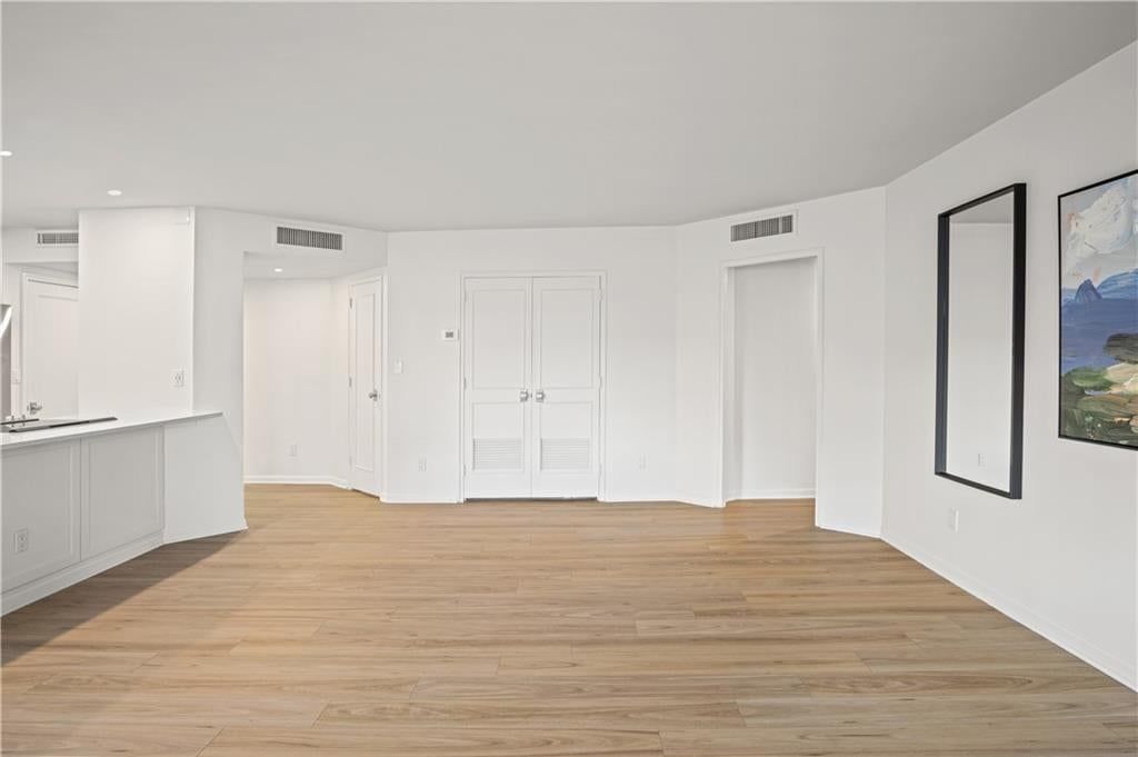 4550 Warwick Boulevard — photo 7
