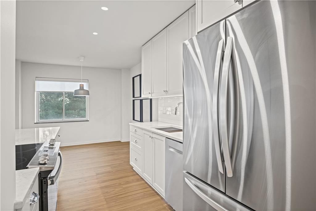 4550 Warwick Boulevard — photo 17