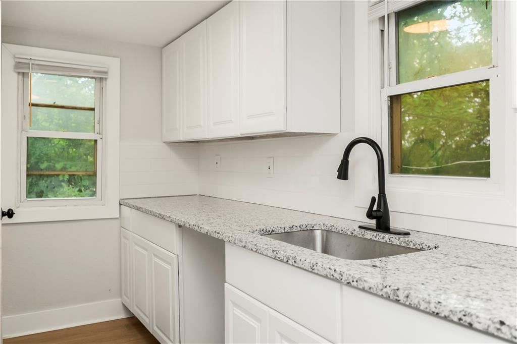 3911 Myrtle Avenue — photo 7