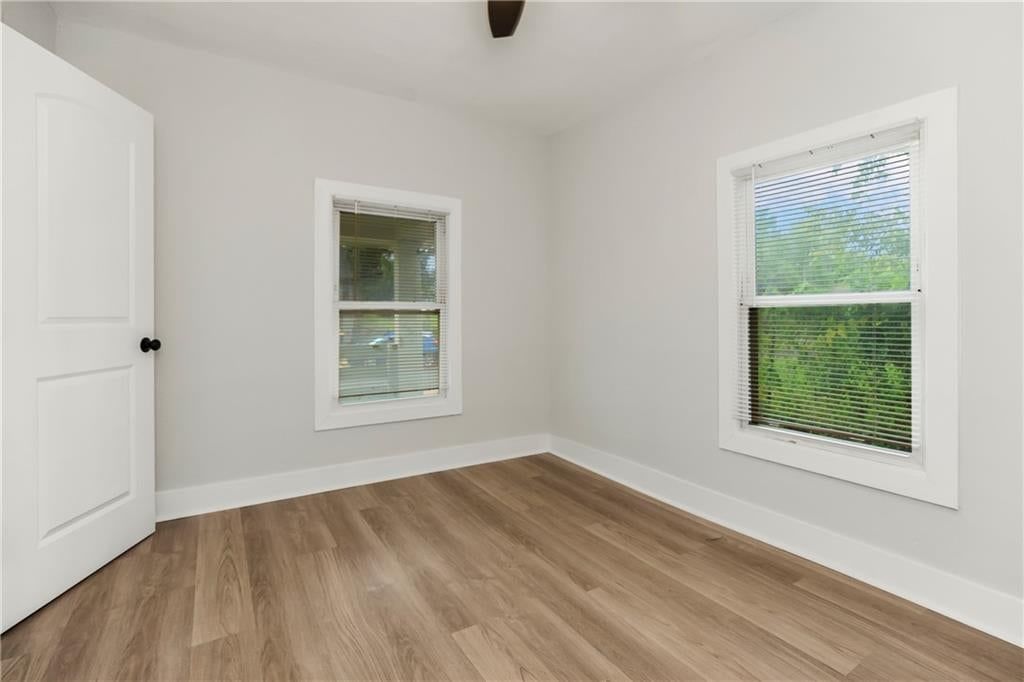 3911 Myrtle Avenue — photo 17