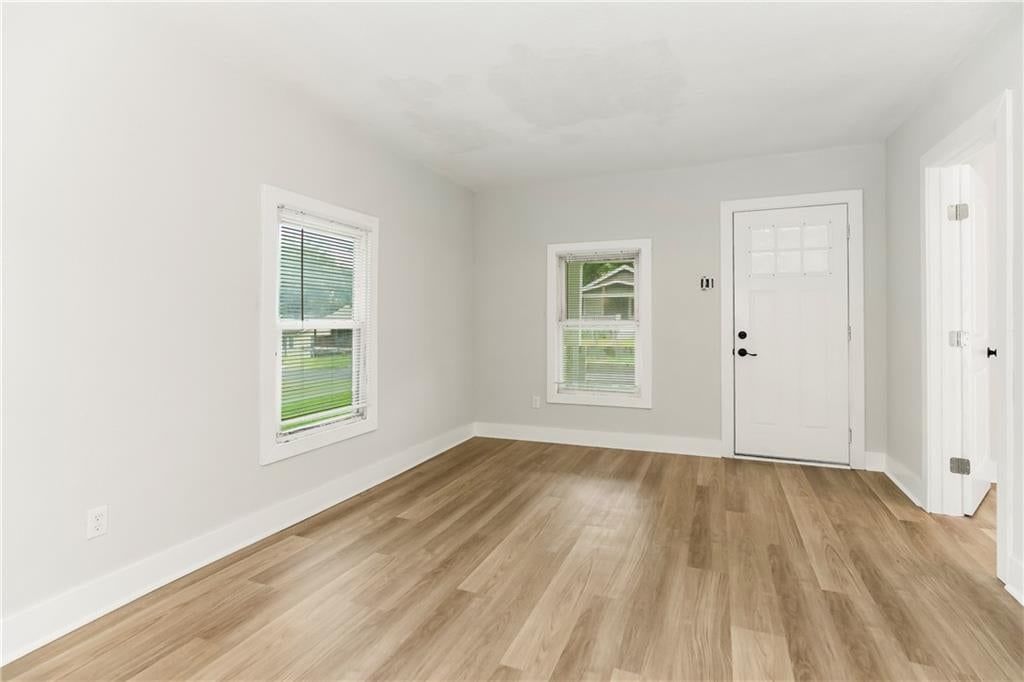 3911 Myrtle Avenue — photo 19