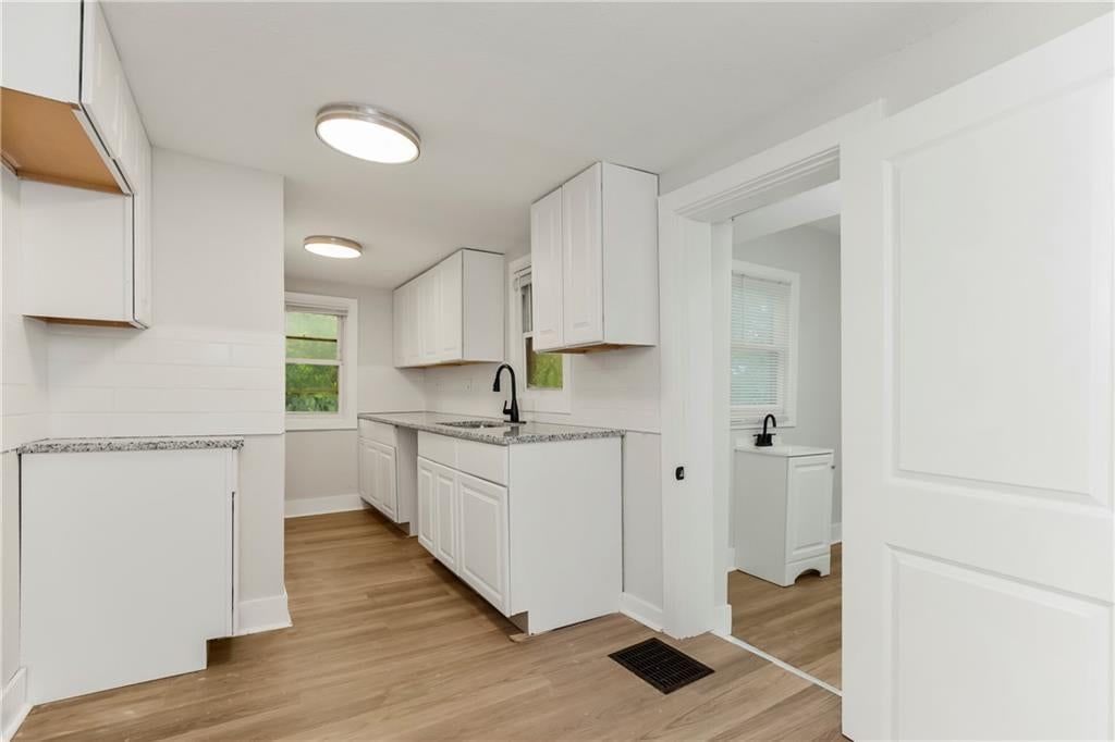 3911 Myrtle Avenue — photo 21