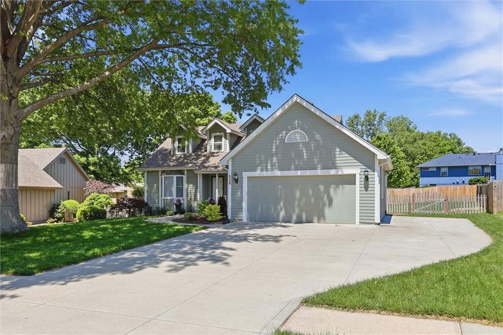 528 NE Bordner Drive — photo 3