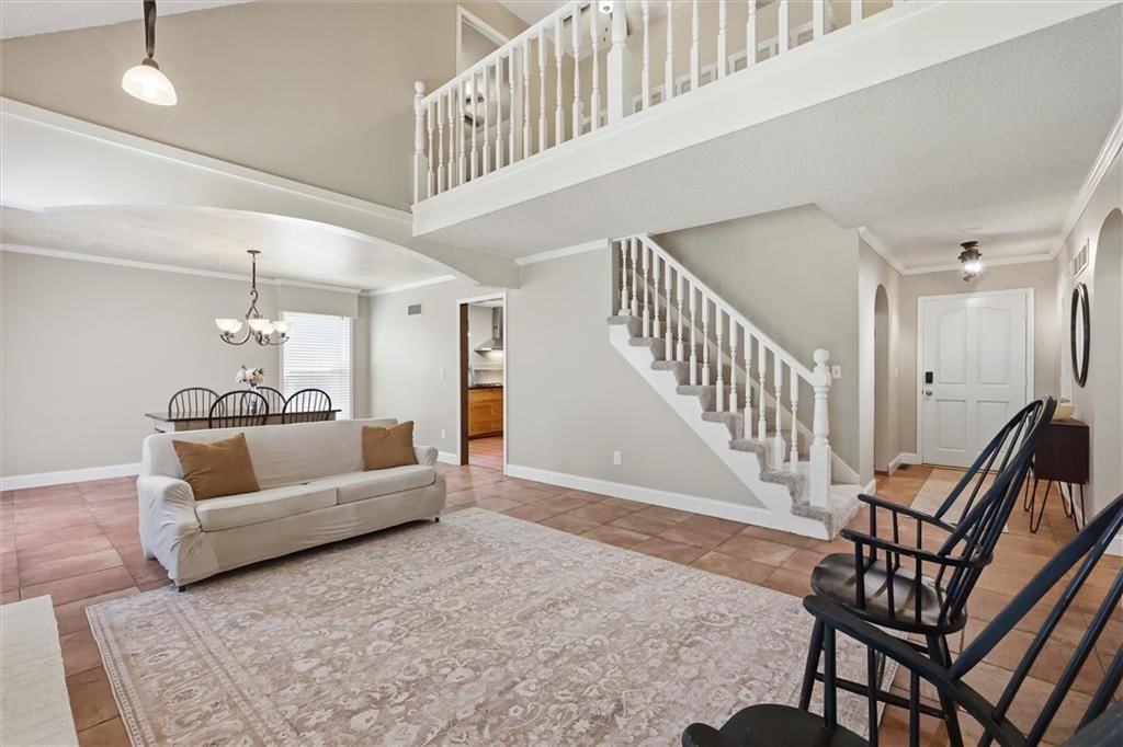 528 NE Bordner Drive — photo 7