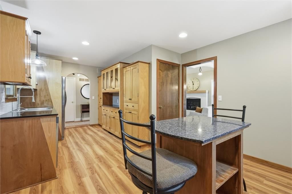 528 NE Bordner Drive — photo 9