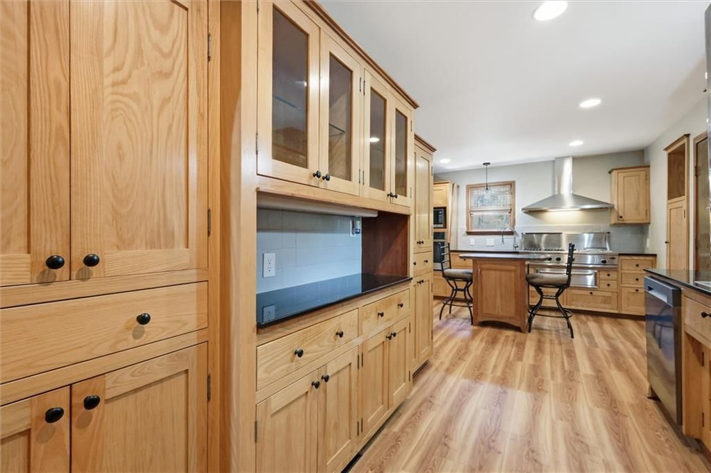 528 NE Bordner Drive — photo 11