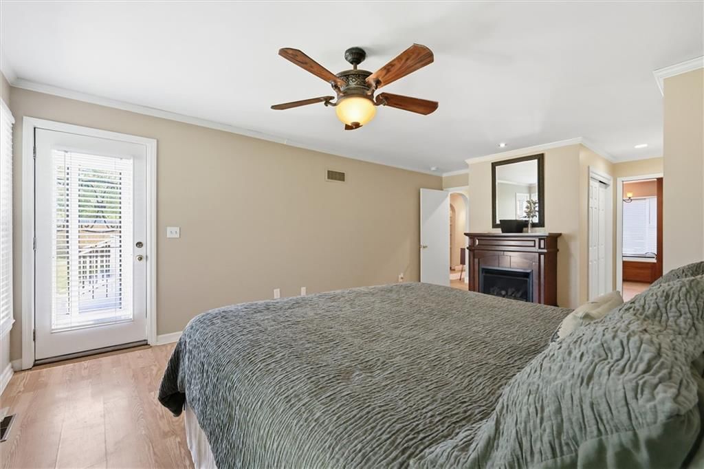 528 NE Bordner Drive — photo 16